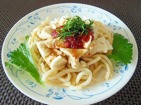 冷え冷えでいただく♡豆腐と梅と大葉のくずしうどん♪